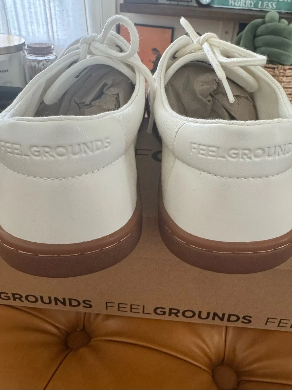 Feelgrounds Men’s Size 11 Gum White Barefoot Docks